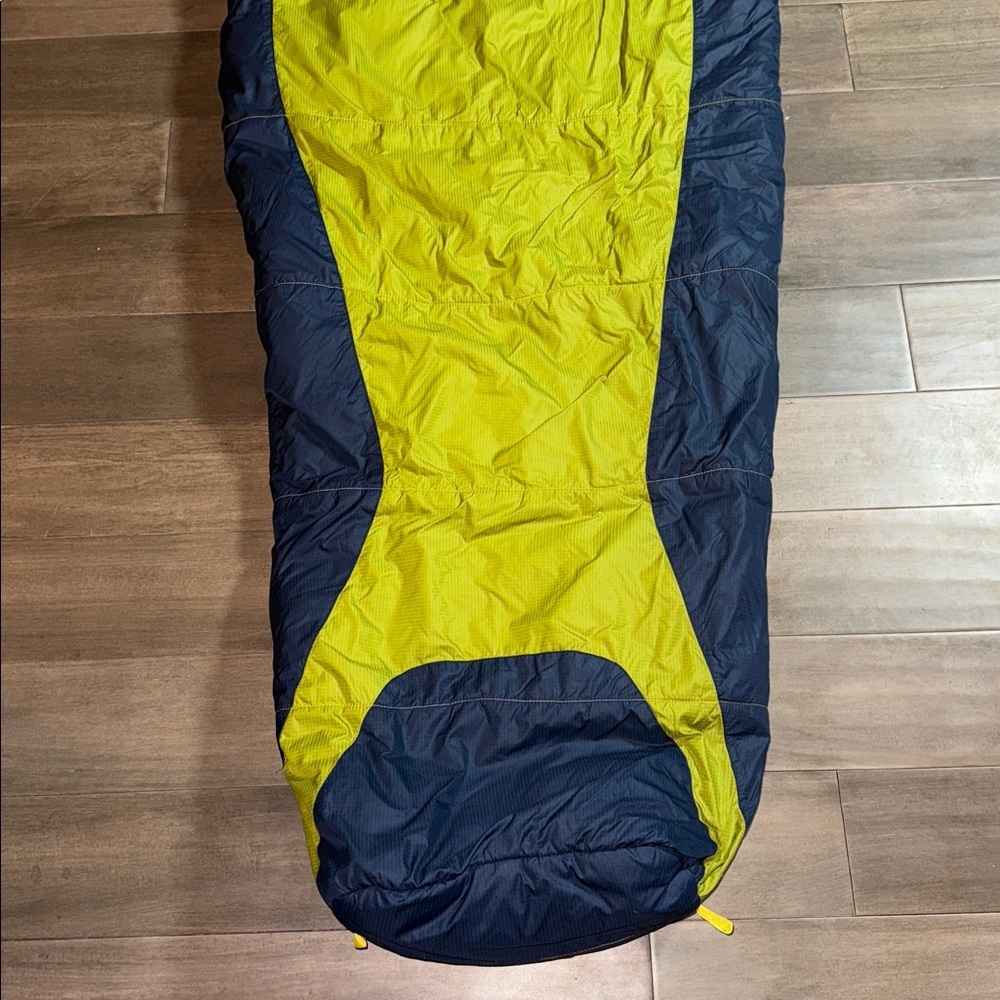 The North Face Tigger Sleeping Bag: 20F Climashield CL (YOUTH) - Picture 4 of 10